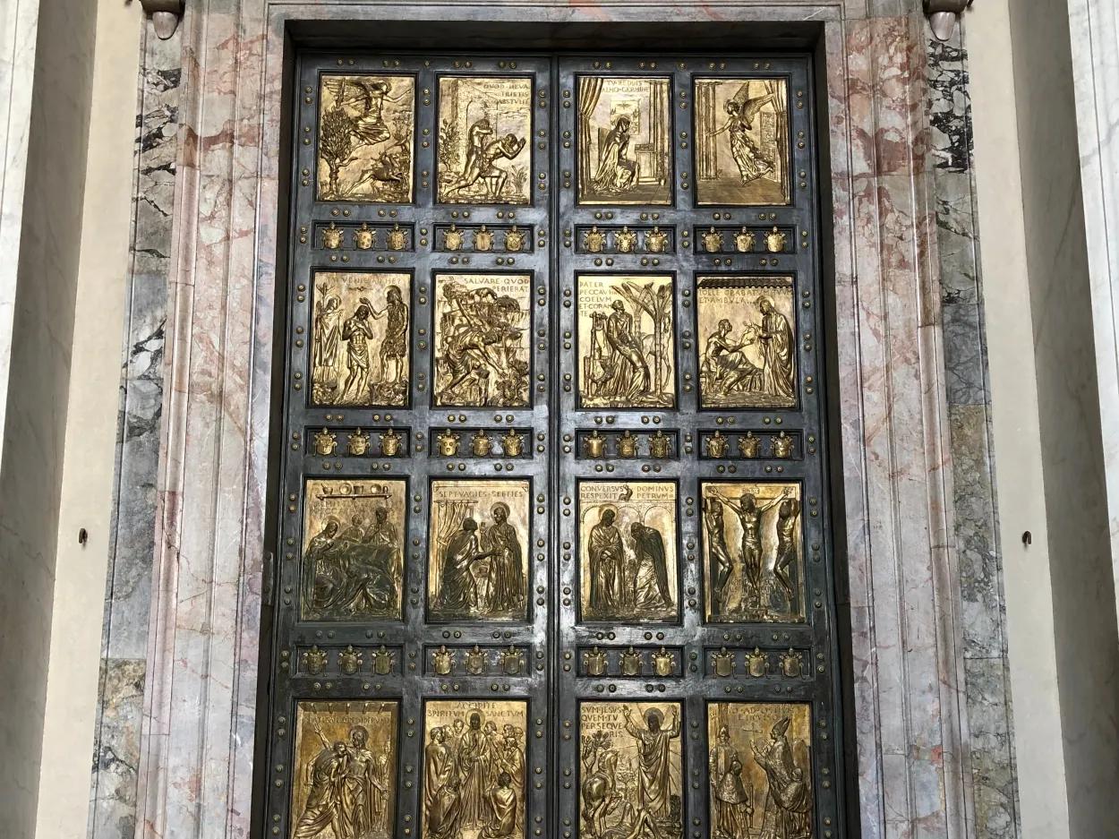 Porta Santa San Pietro.jpg