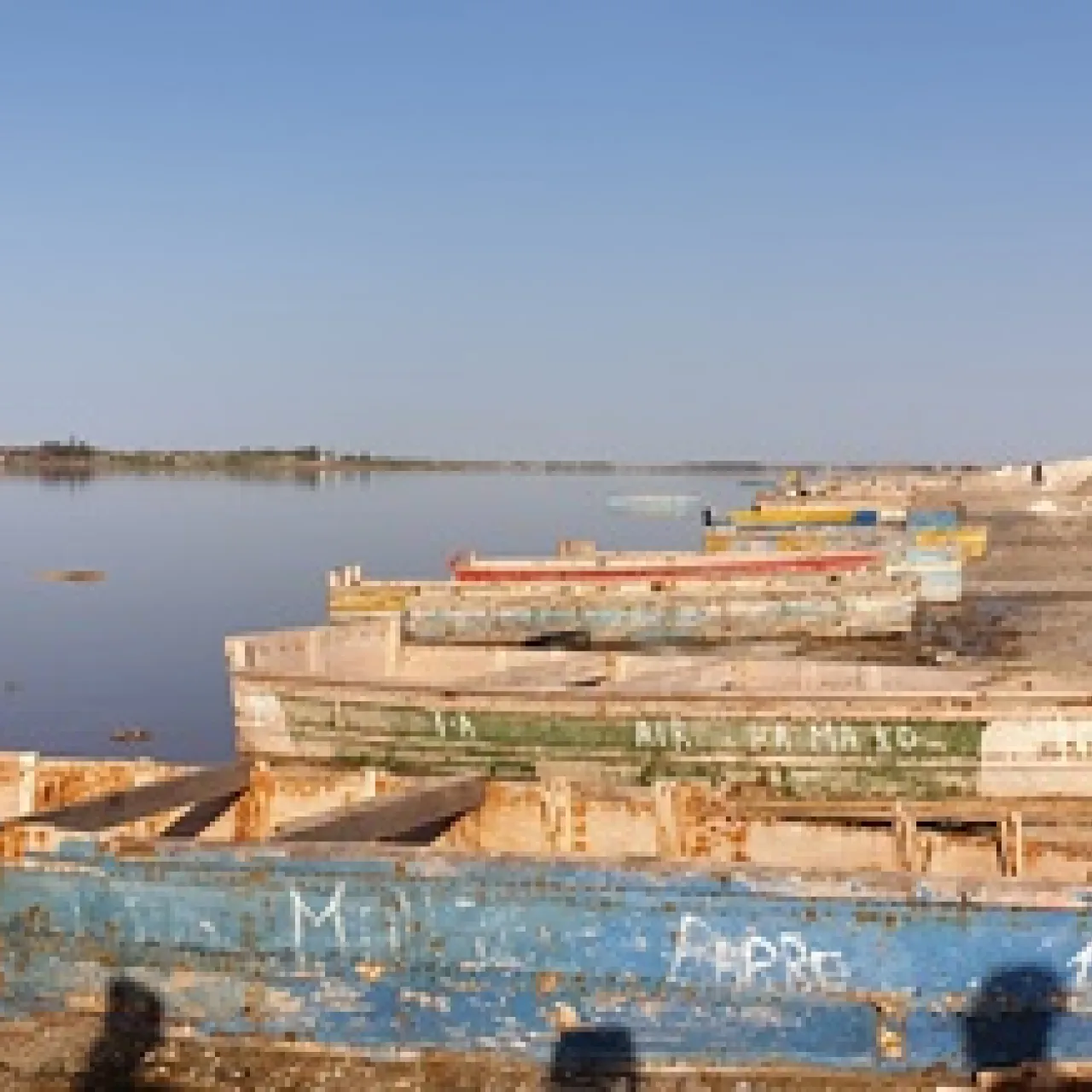 Senegal - lago rosa piccola.jpg Senegal - lago rosa piccola.jpg