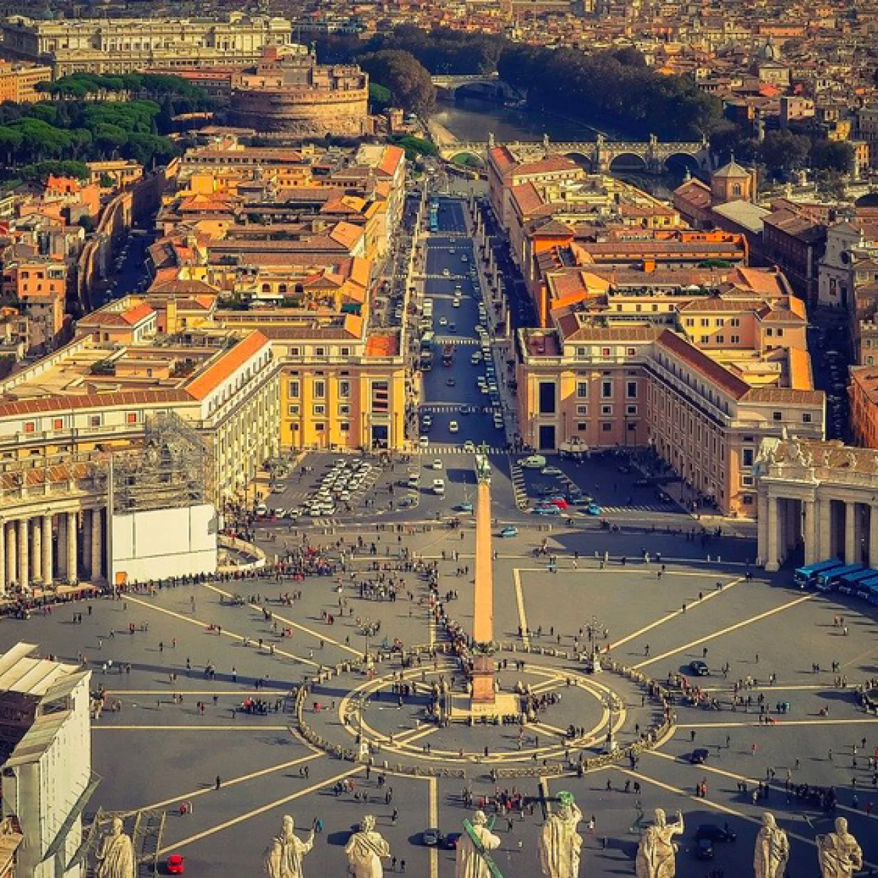 Piazza San Pietro - Vaticano.jpg Piazza San Pietro - Vaticano.jpg