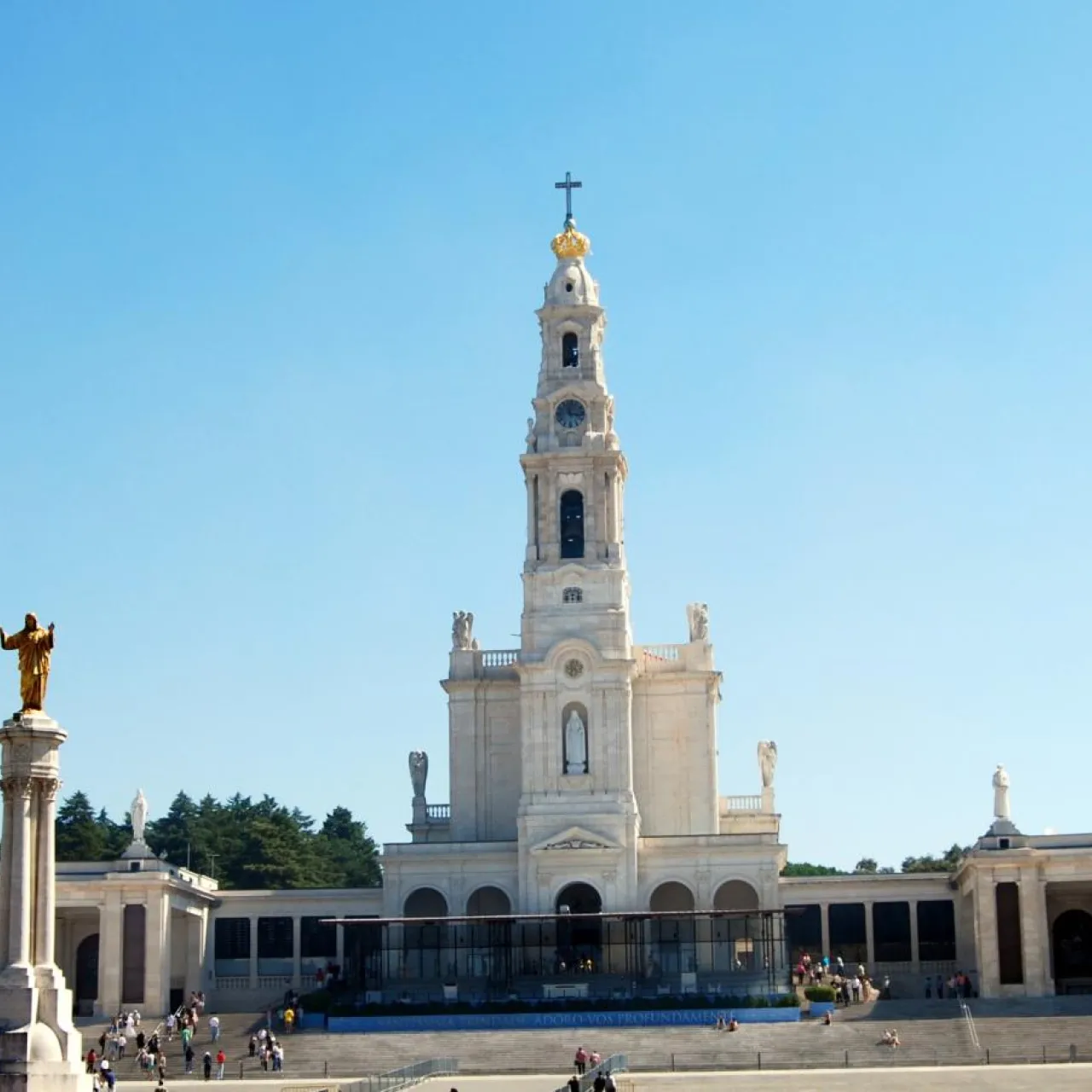 fatima-521379.jpg