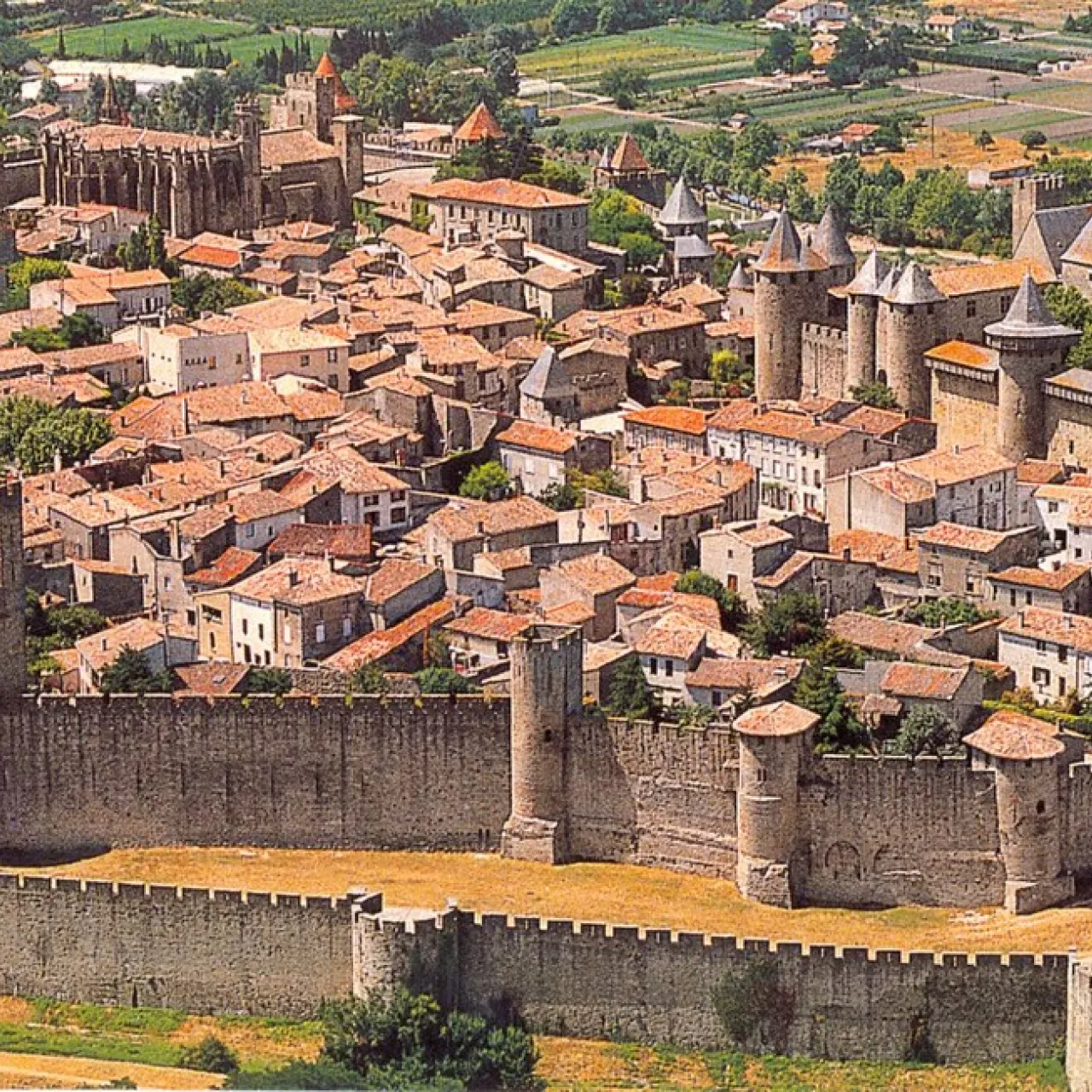 Carcassonne.jpg Carcassonne.jpg