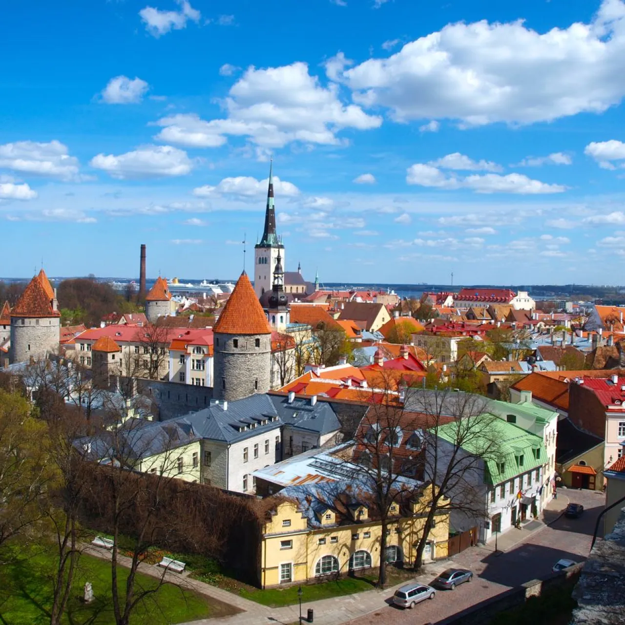 tallinn-old-city.jpg tallinn-old-city.jpg