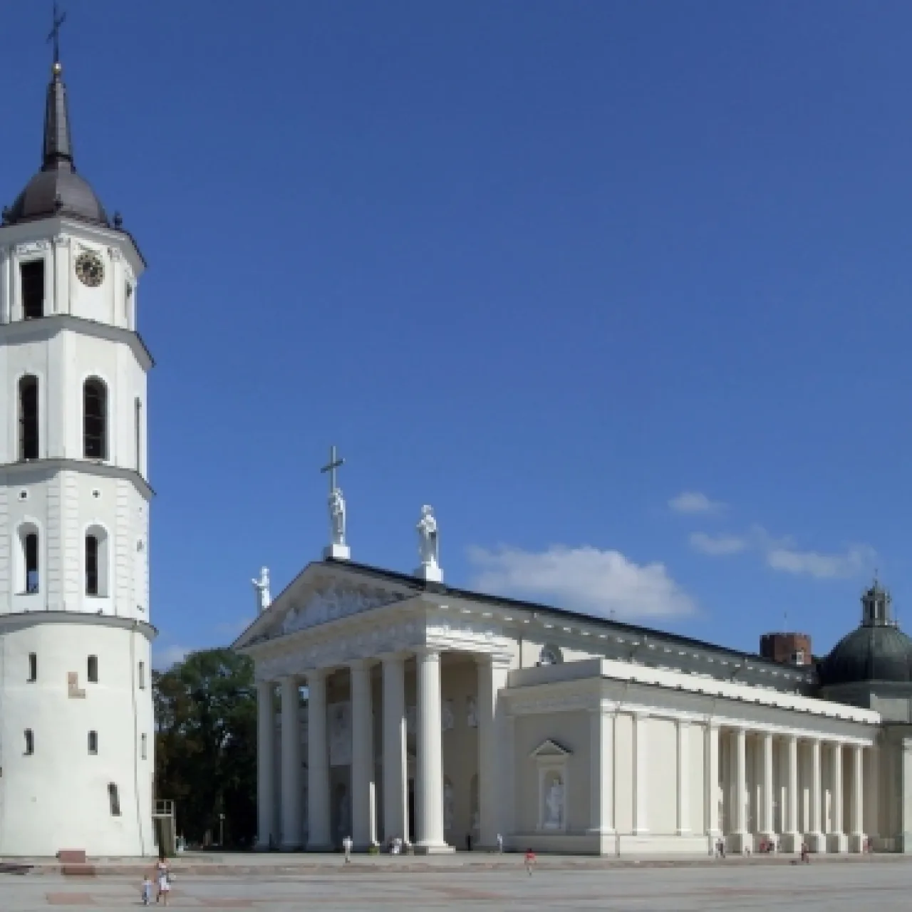 vilnius-cosa-vedere-cathedral-672x372.jpg vilnius-cosa-vedere-cathedral-672x372.jpg