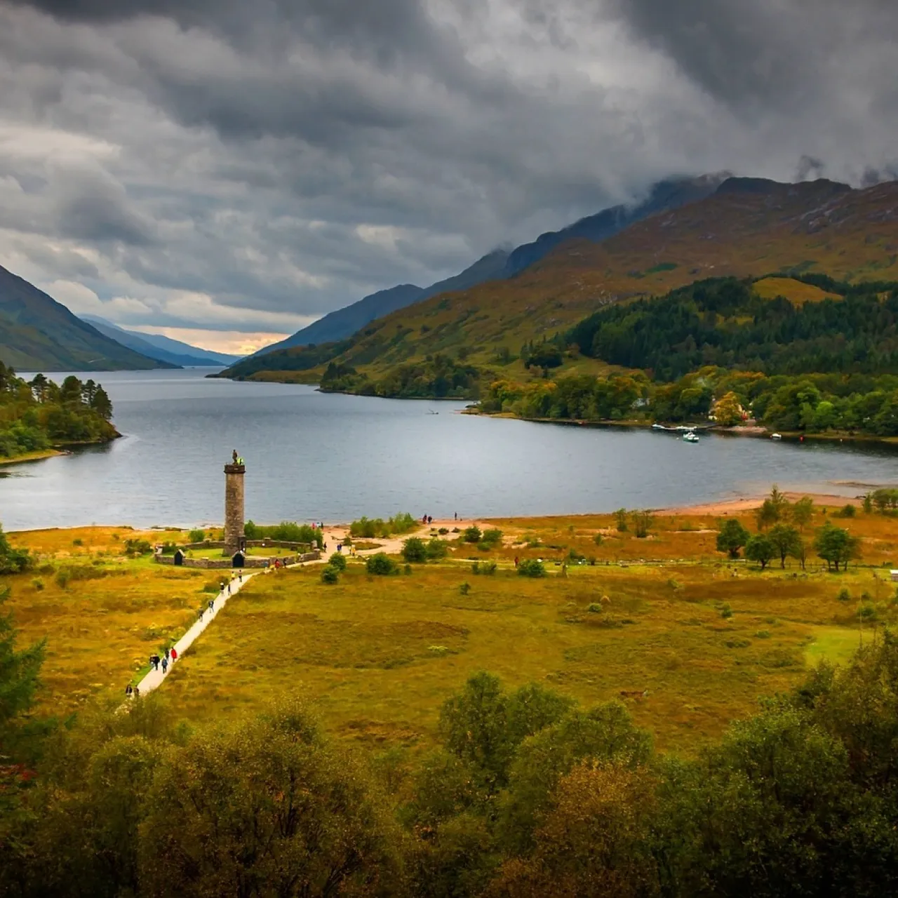 Lago Loch Panoramica.jpg