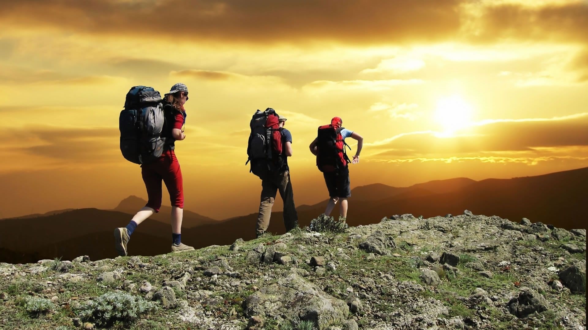 hikers-1147796.jpg