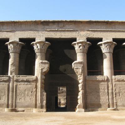 ESNA TEMPLE piccola.jpg