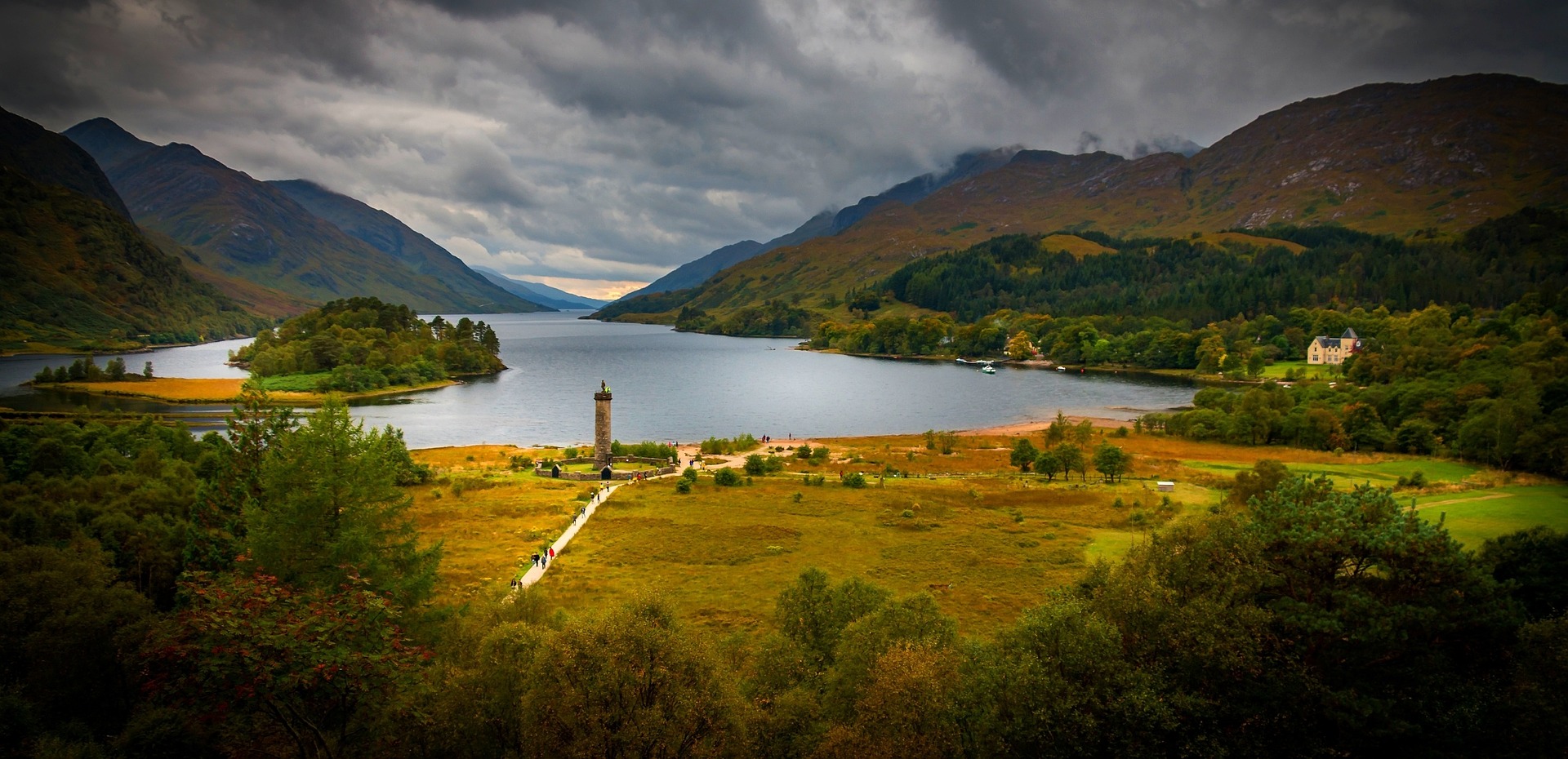 Lago Loch Panoramica.jpg