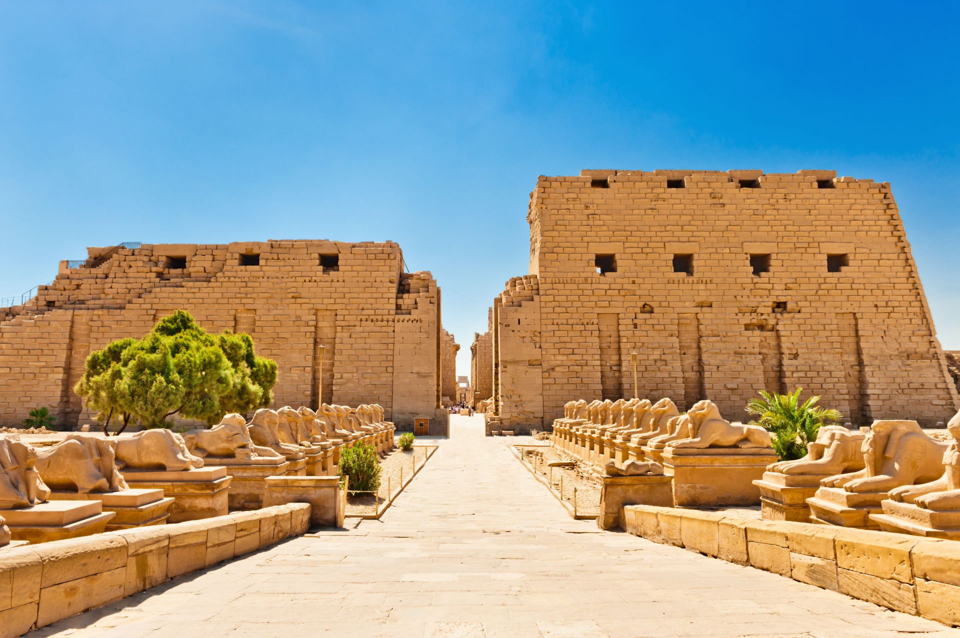 Luxor-Karnak temple SMALL.jpg