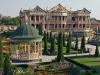 Overdone_house_in_Yerevan.jpg