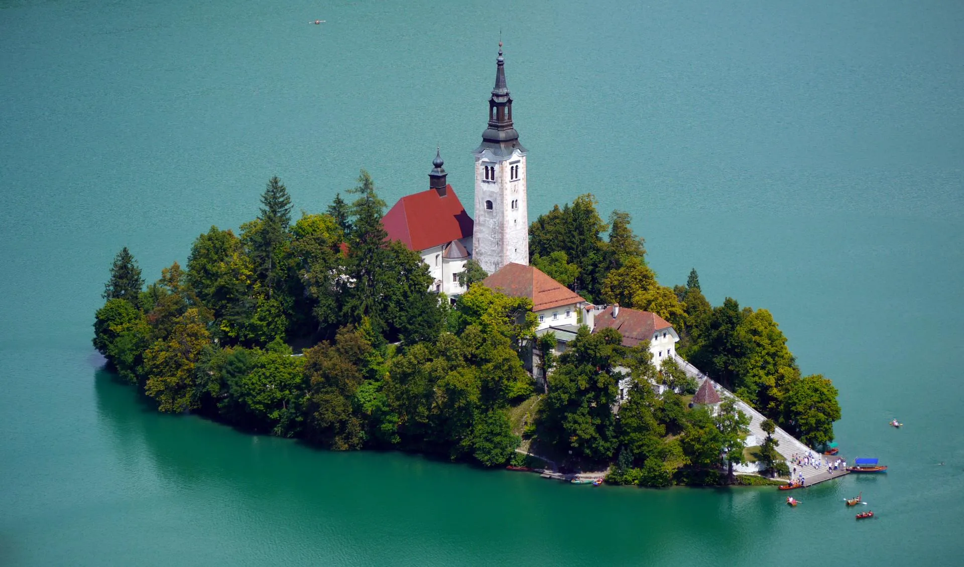 Church_of_the_Assumption,_Slovenia.jpg