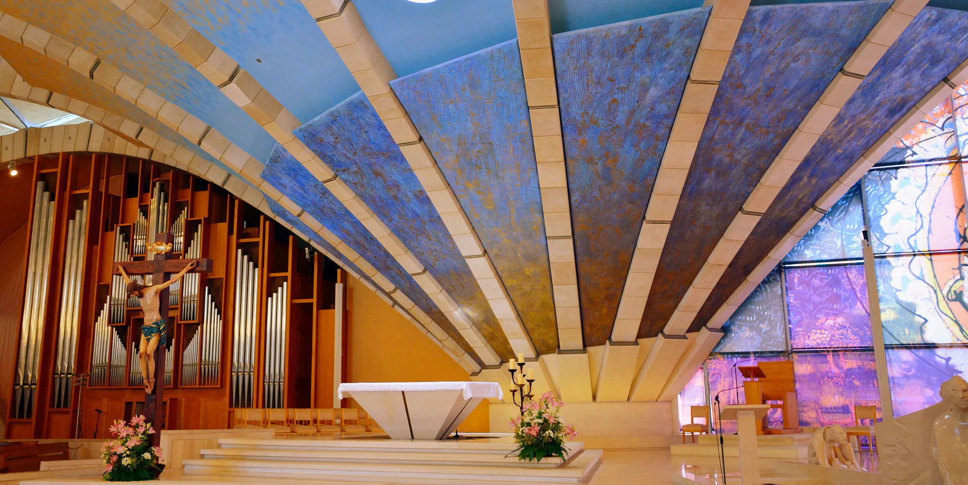 altar-3679578_1920.jpg