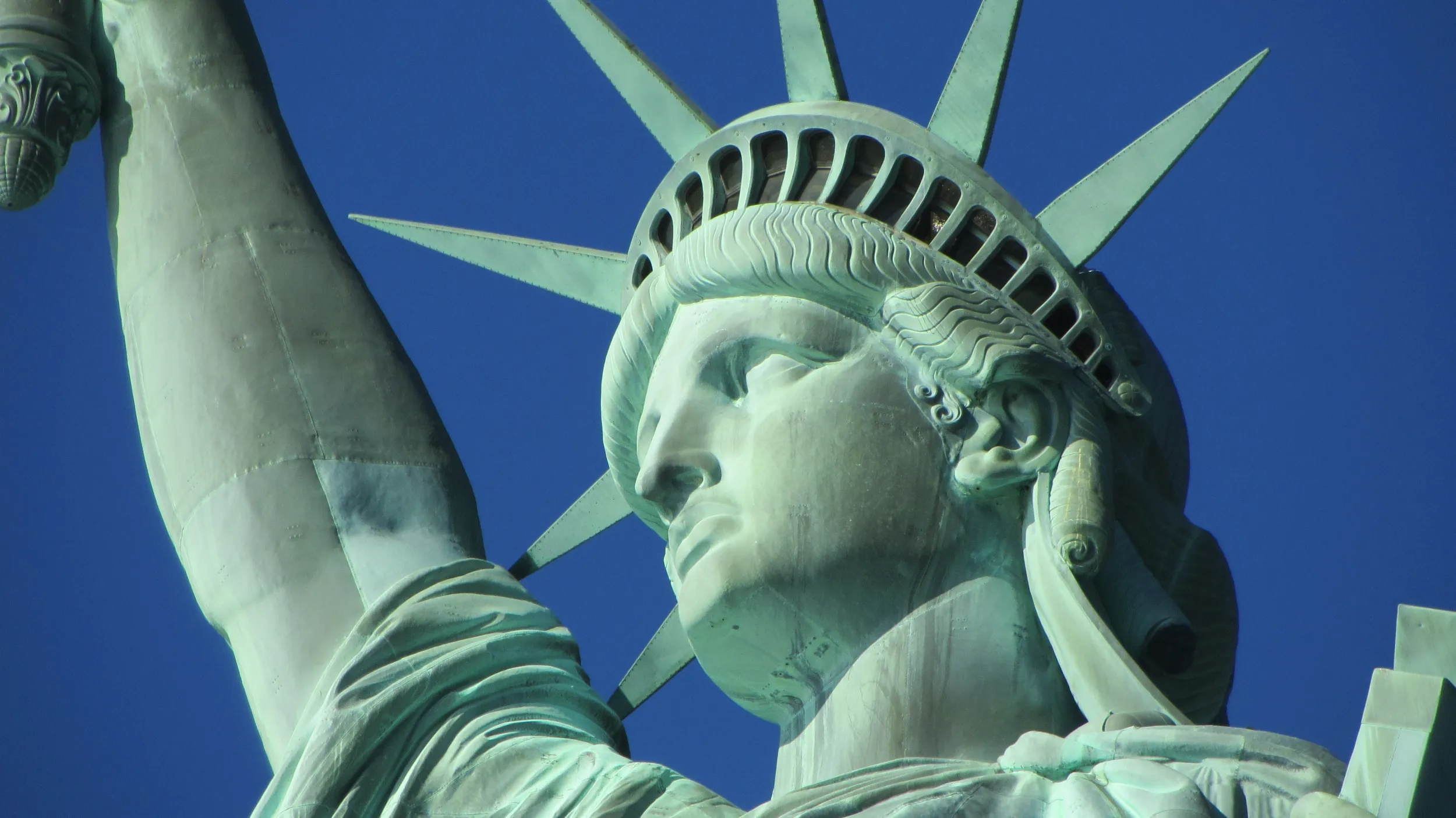 statue-of-liberty-267949.jpg